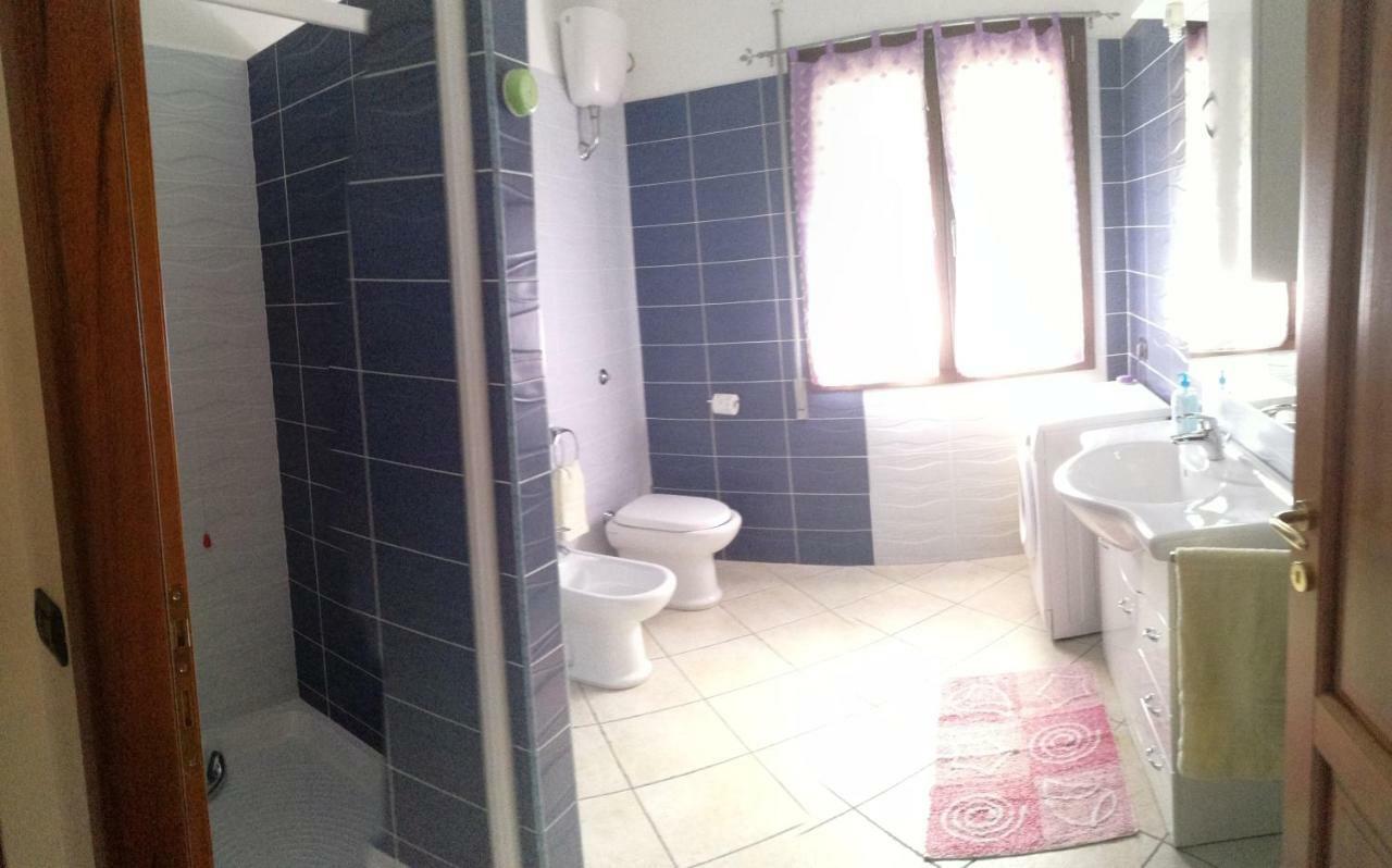 Mussilimbrosu Apartment ตอร์โตลี ภายนอก รูปภาพ