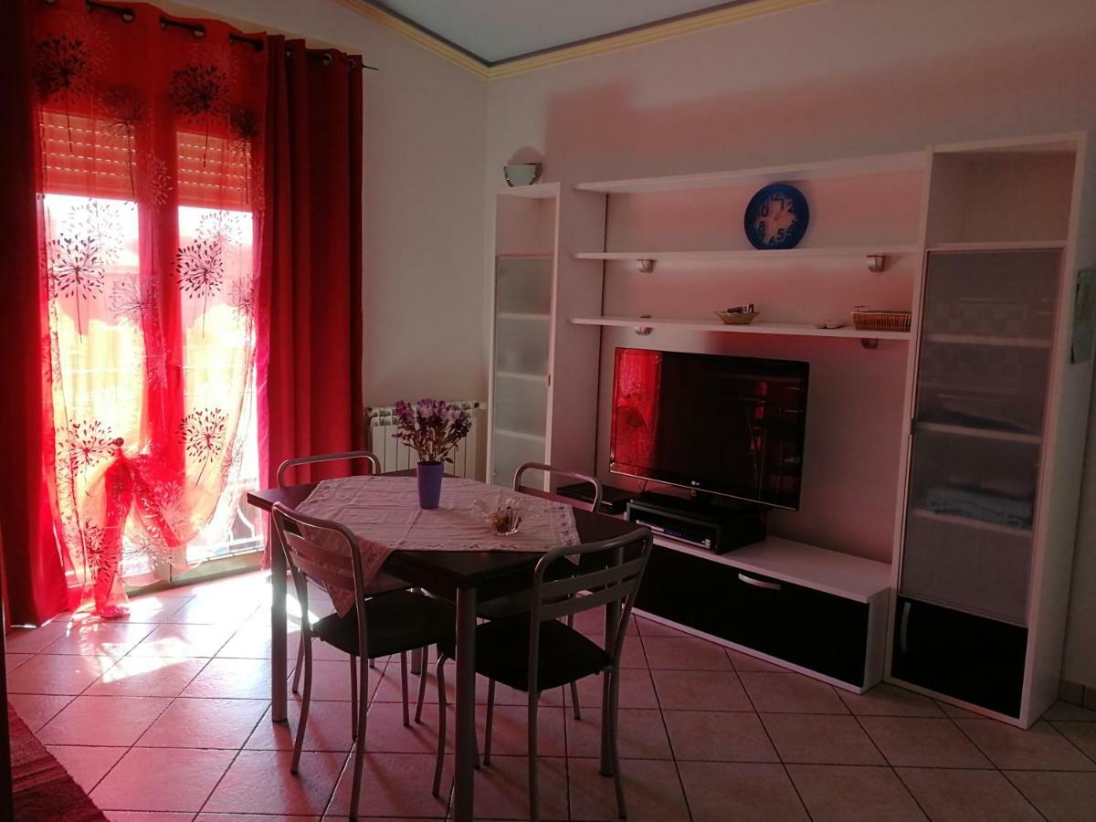 Mussilimbrosu Apartment ตอร์โตลี ภายนอก รูปภาพ